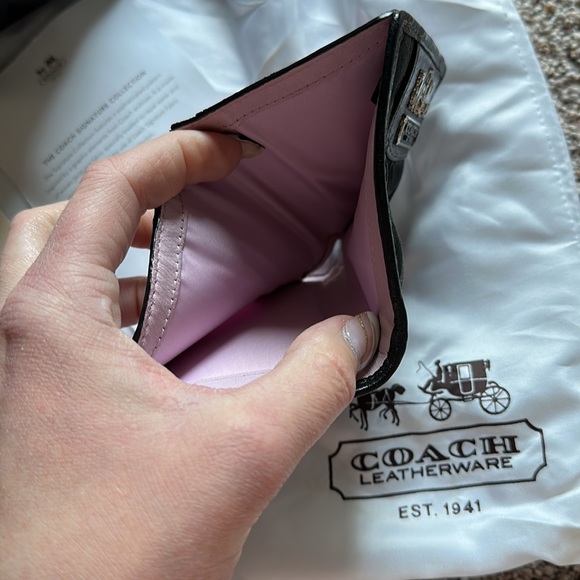 COACH SIGNATURE COLLECTION!!!! Purse and WALLET DUO! - Picture 14 of 17